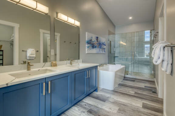 Master Ensuite Bathroom with Soaker Tub