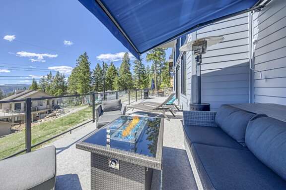 Outdoor Dining Area with Fire Table