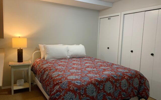 Accommodation townhome. Summertime and flower baskets nearby.