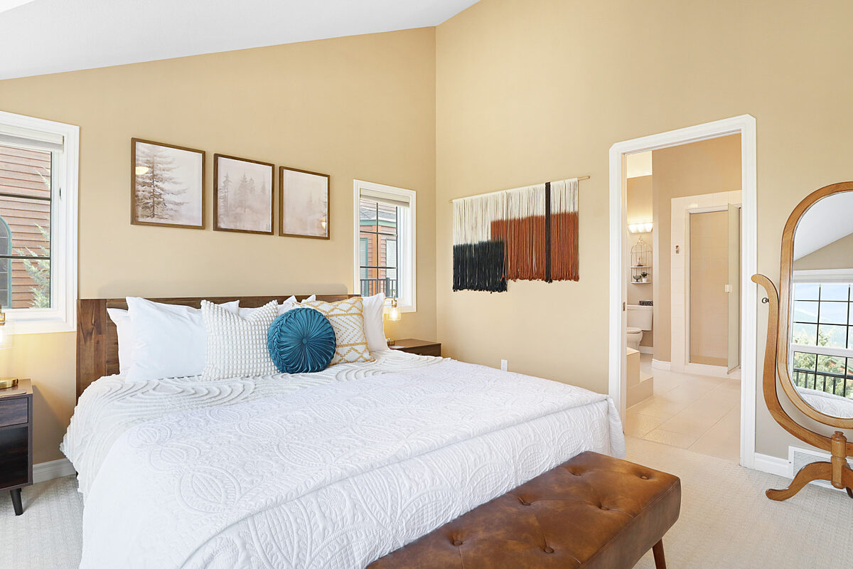 Upper level master bedroom with king bed - sleeps 2