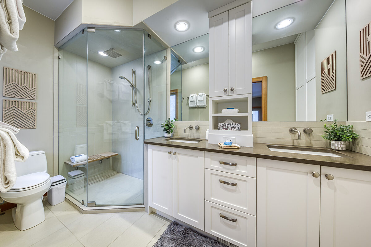 Master bedroom ensuite shower-room with steam shower