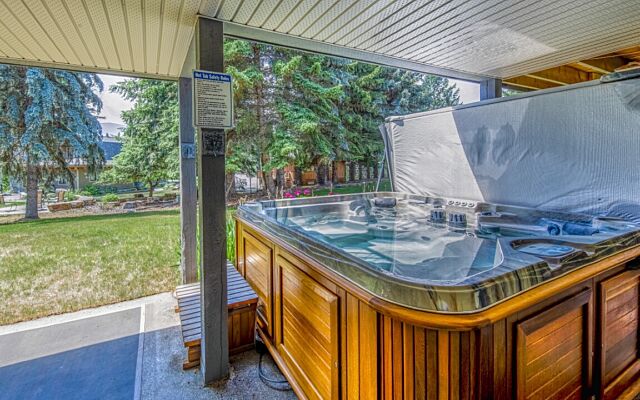 Main floor living room - open plan to dining and kitchen area