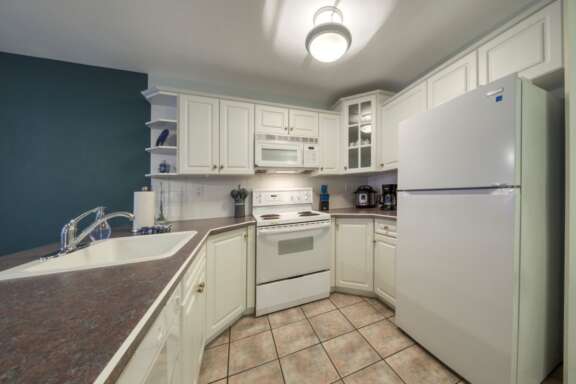 Fully equipped kitchen includes all cutlery, crockery and appliances