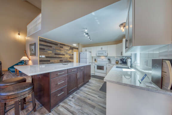 Fully equipped chef's kitchen
