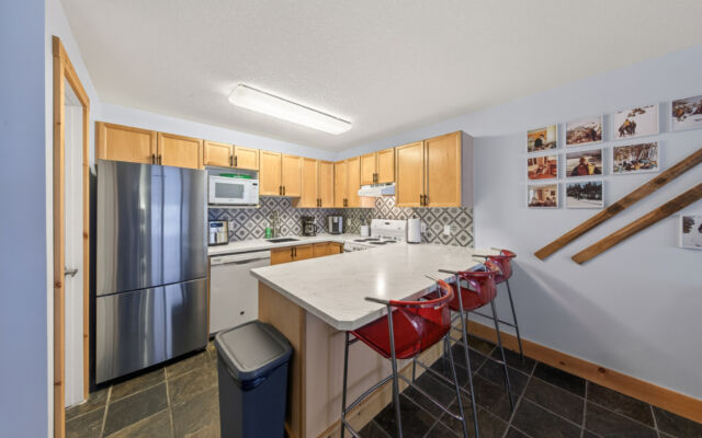 213 Toby Creek Lodge Chris Conway Photo 1