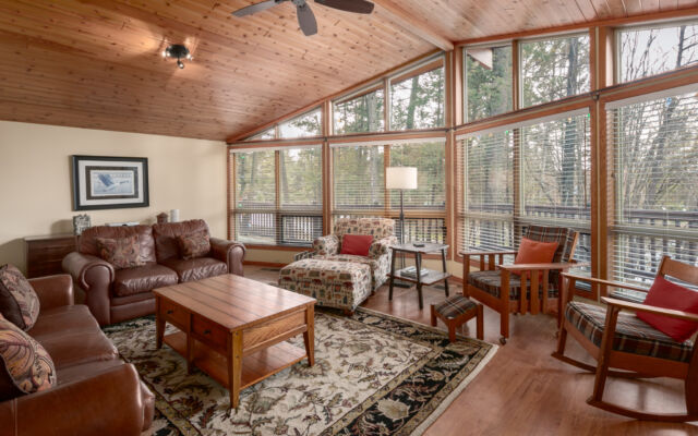 Cabin Exterior & Backyard