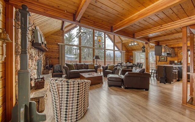 Spring Creek Vacation Rental Fairmont Hot Springs 41 Copy