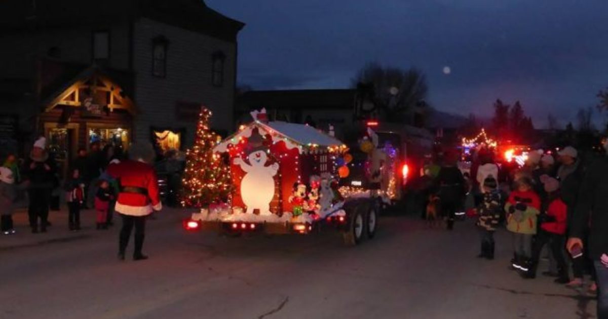 Christmas Parade & Light Up,… Fairmont Creek Vacation Rentals